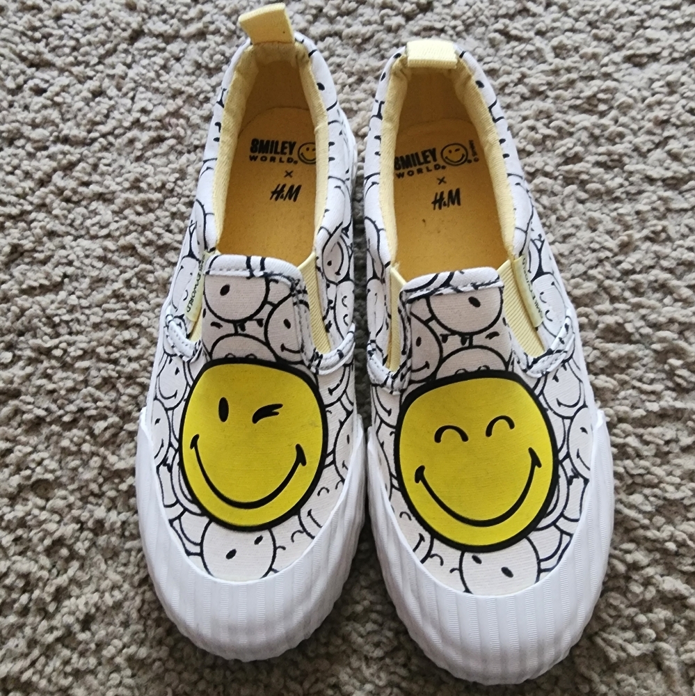 H&M smiley world kids shoes